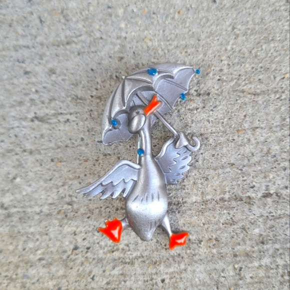 Jewelry - Duck in the rain Brooch NWT